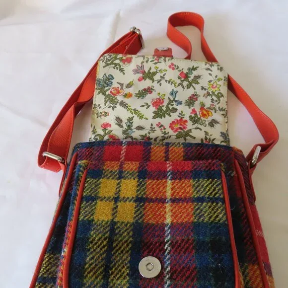 Harris Tweed Buchanan check messenger bag - Picture 4 of 7